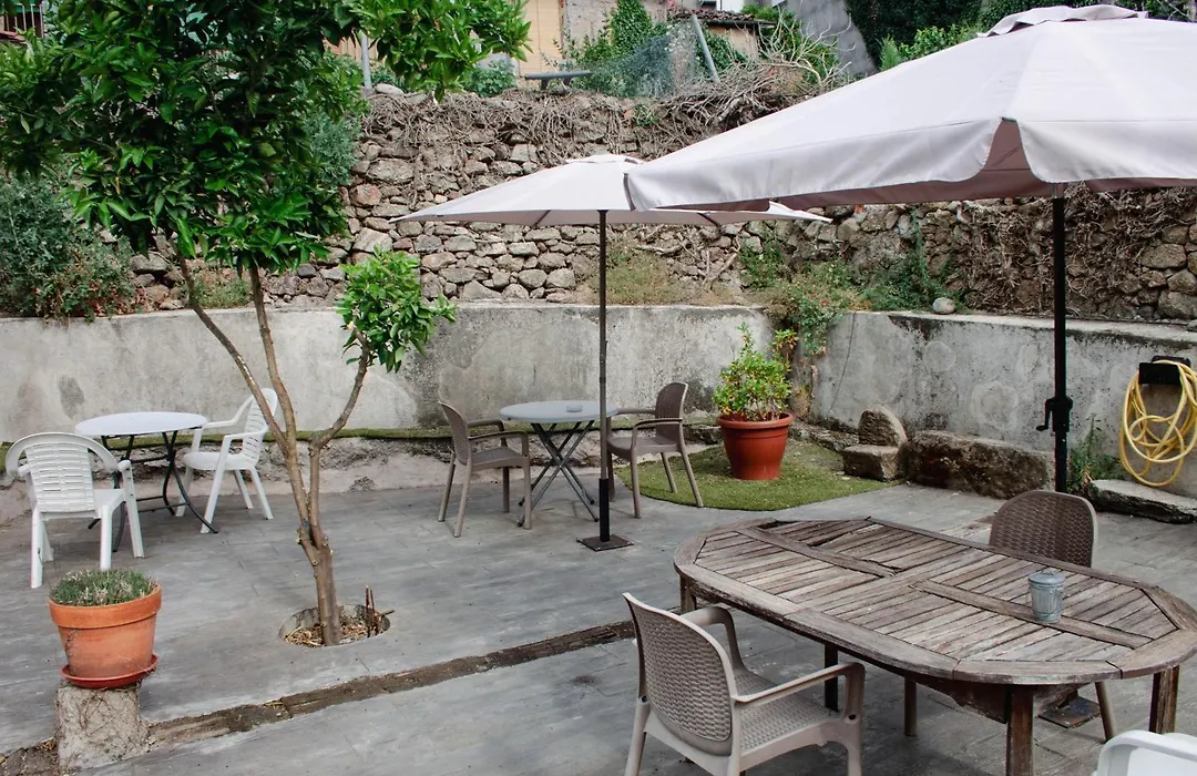 Apartamentos Rurales La Vera-1